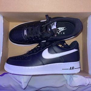 Nike Air Force 1 Black And White